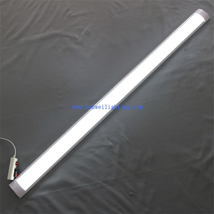 Hanging Linear Tube Light (1)