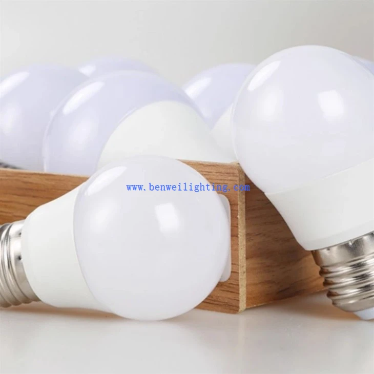 Household Light Bulb (4)
